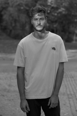 Lukas Mundas, Schauspieler. Berlin. © Phillip Zwanzig