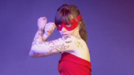 Bühnenfotos von einem Theaterstück Theater Rambazamb in Berlin auf dem Kulturbrauerei Gelände. 